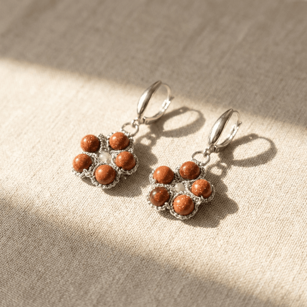 Серьги-цветы фриволите ручной работы с авантюрином - Silver flower goldstone frivolite earrings