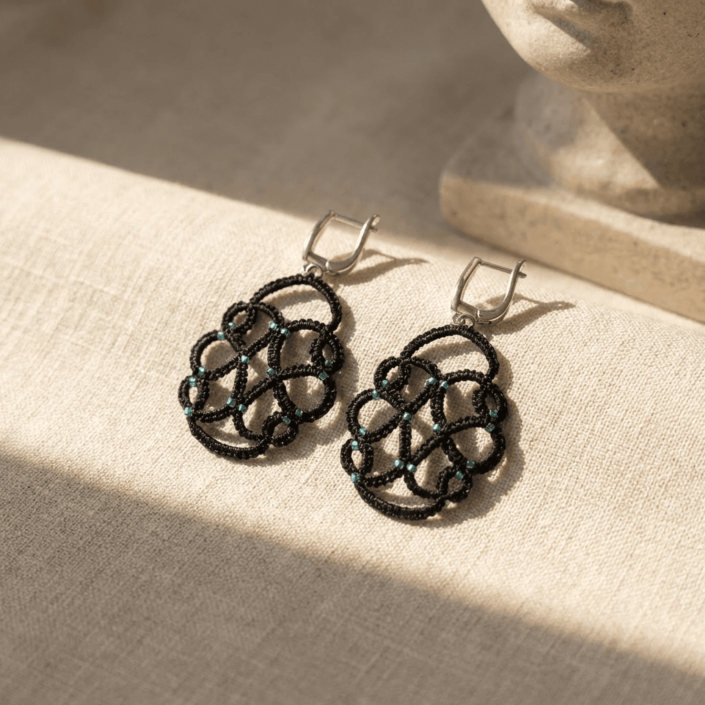 Серьги фриволите черные с бисером кружевные - Product shots