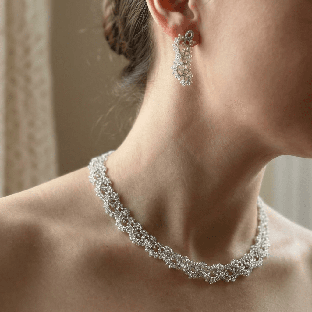 Комплект колье и серьги фриволите анкарс серебристый - Продукт на человеке